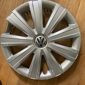 Jetta hubcap